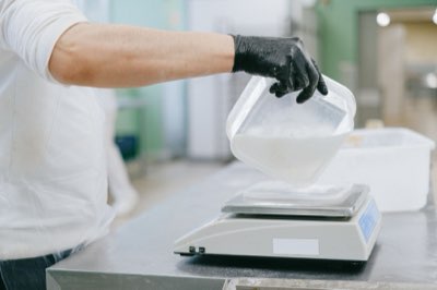 Hunde Fütterung: So berechnen Sie die exakte Menge